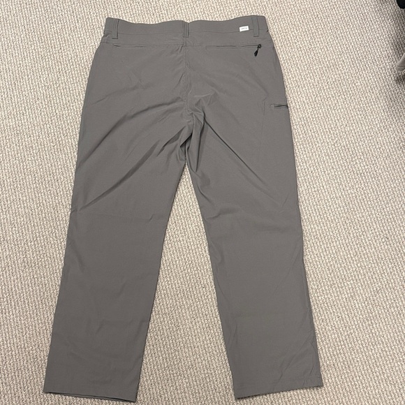 NWT Orvis Men's Charcoal Tech Pant, Size 36W x 30L, Gray - Picture 7 of 12